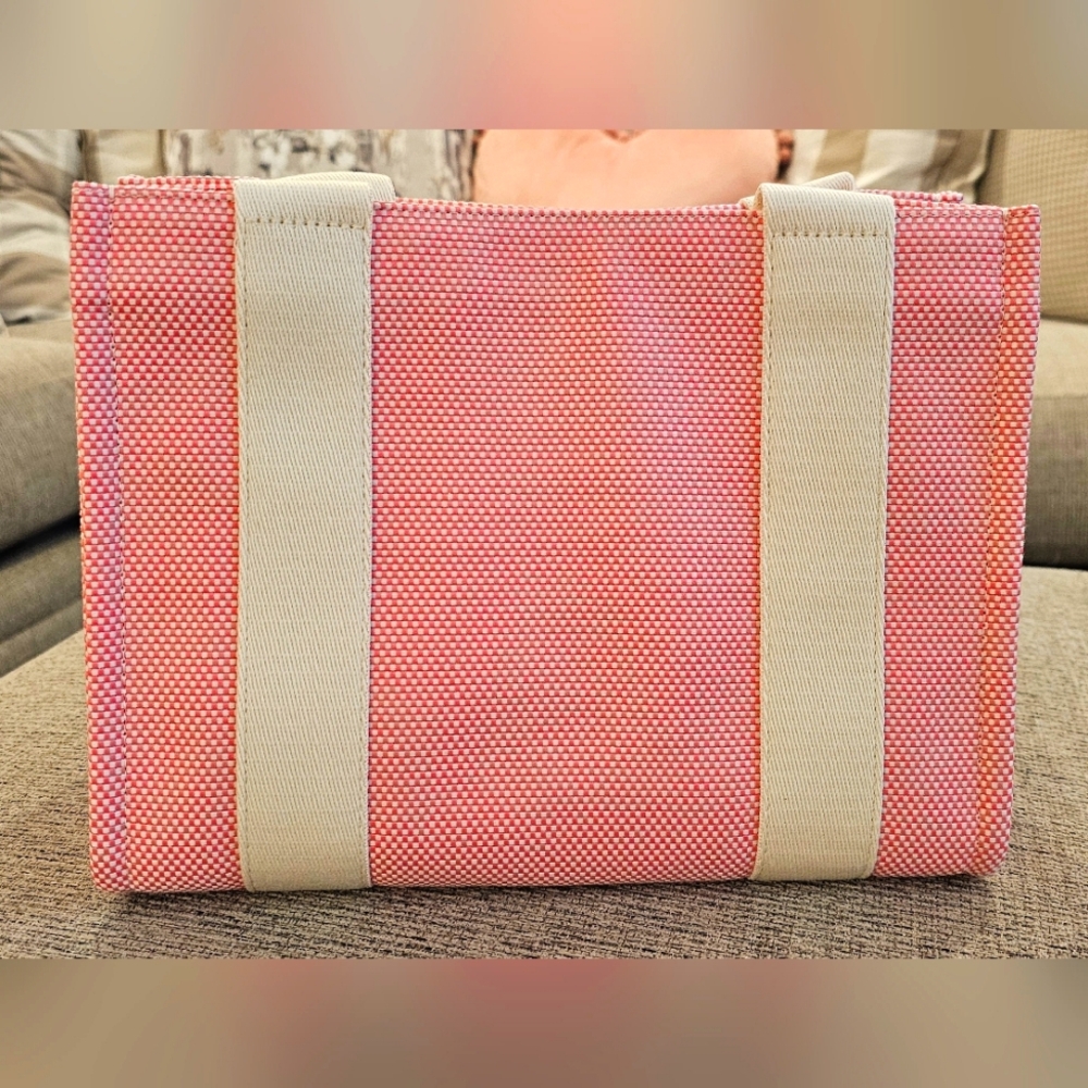 Lululemon mini tote Exclusive Australia Released ONLY PINK - Picture 5 of 13
